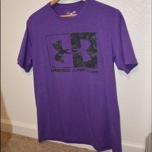 Men’s purple under armour T-shirt